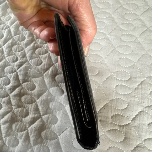 Louis Vuitton Epi Porte-Billets Black Leather Compact Wallet - Picture 7 of 16